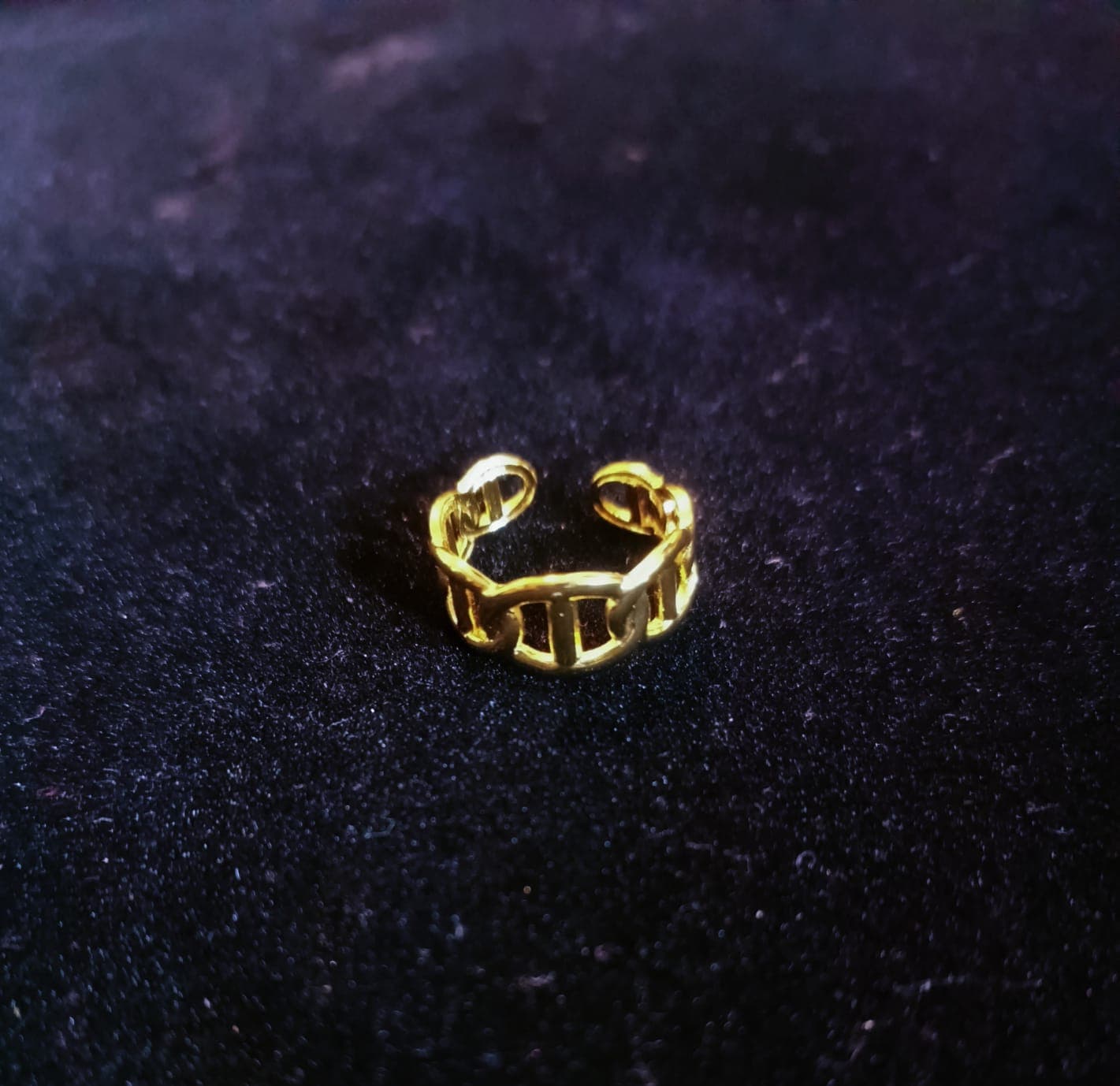 Chain-Link Band Ring
